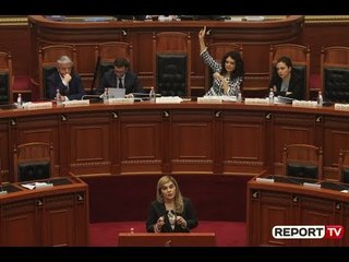 Report TV - Kryemadhi-Spiropalit: E nise politikën si revolucionare, por tani do të bësh si borgjeze
