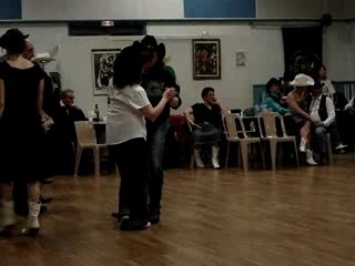 COUNTRY Whiskey wiggle