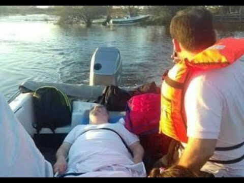 En Corrientes siguen sin puente y cruzan a los enfermos en lancha