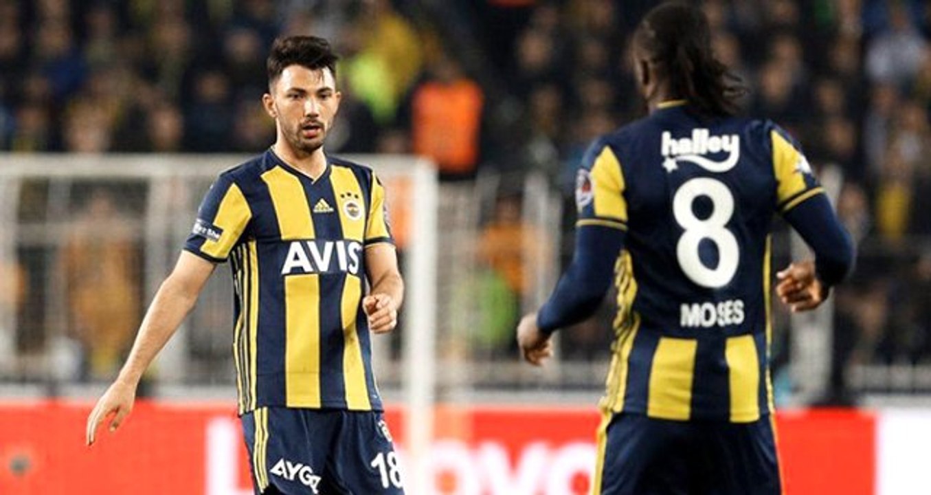 Fenerbahçe'de Tolgay Arslan Maç Sonunda Kırmızı Kart Gördü