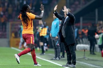 Bafetimbi Gomis'ten Fatih Terim'e: Kalbim Seninle Baba