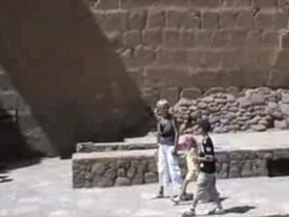 Papi loulou, mamie Kiki, leurs petits enfants en Egypte