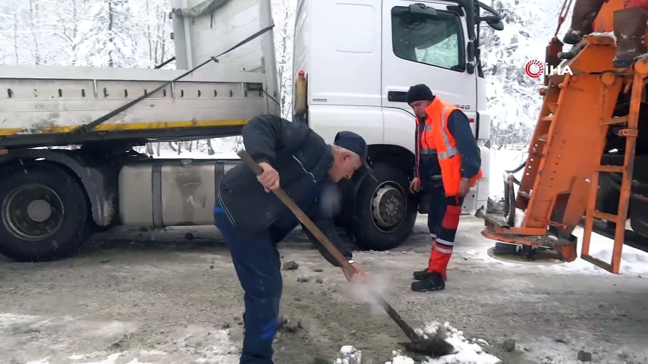 Domaniç’te kar yağışı, sis ve buzlanma