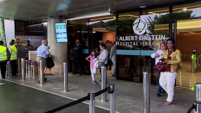 Jair Bolsonaro está estable tras sufrir complicaciones por cirugía