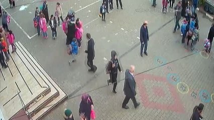 Öğrenci Velisi Öğretmeni Bıçakla Yaraladı (2)