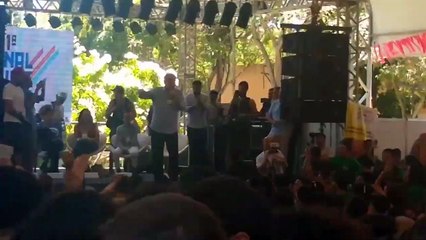 "Eu estou solto e Lula está preso, babaca", diz Ciro em ato da UNE em Salvador