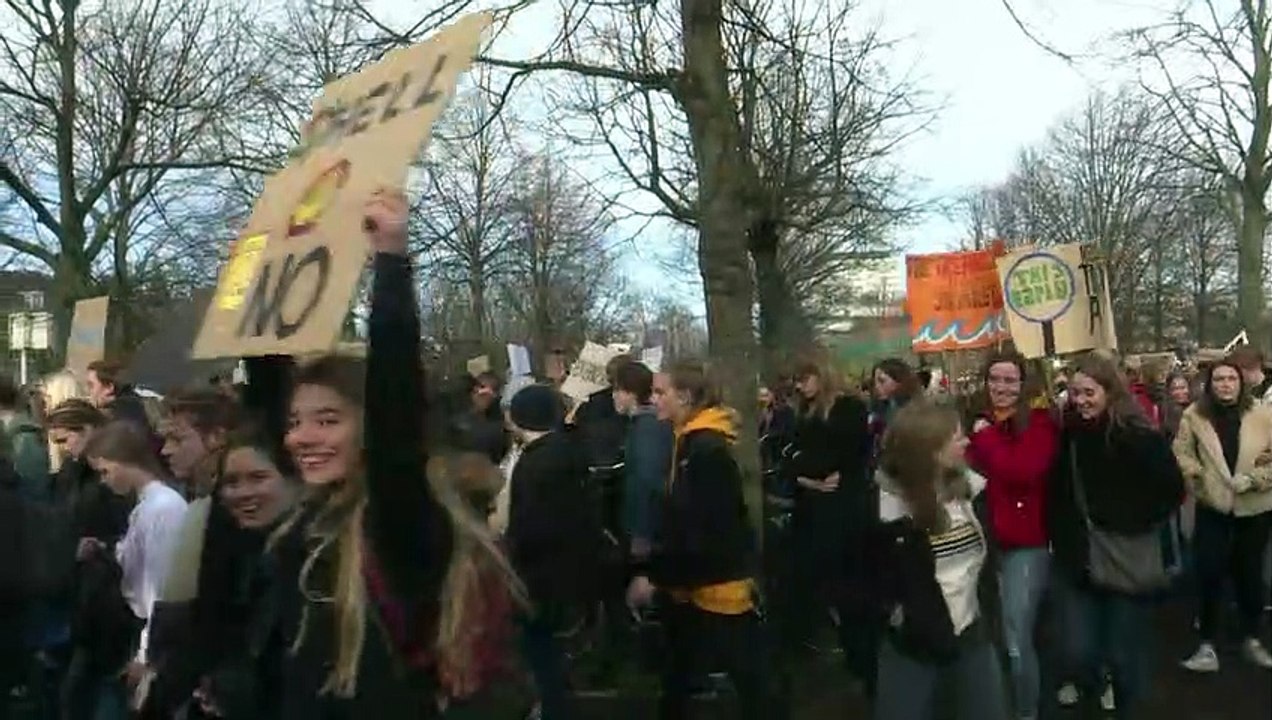 Tausende Schüler demonstrieren in Den Haag für das Klima