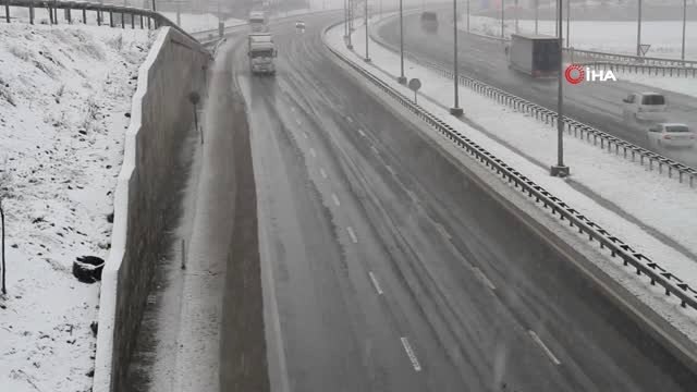 Bilecik'te Yoğun Kar Yağışı Ulaşımı Olumsuz Etkiliyor