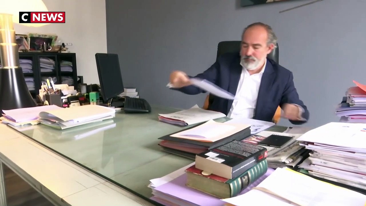 Des prothèses mammaires soupçonnées de provoque...