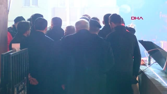 Bakan Soylu, Çöken Binanın Enkazında İncelemelerde Bulundu