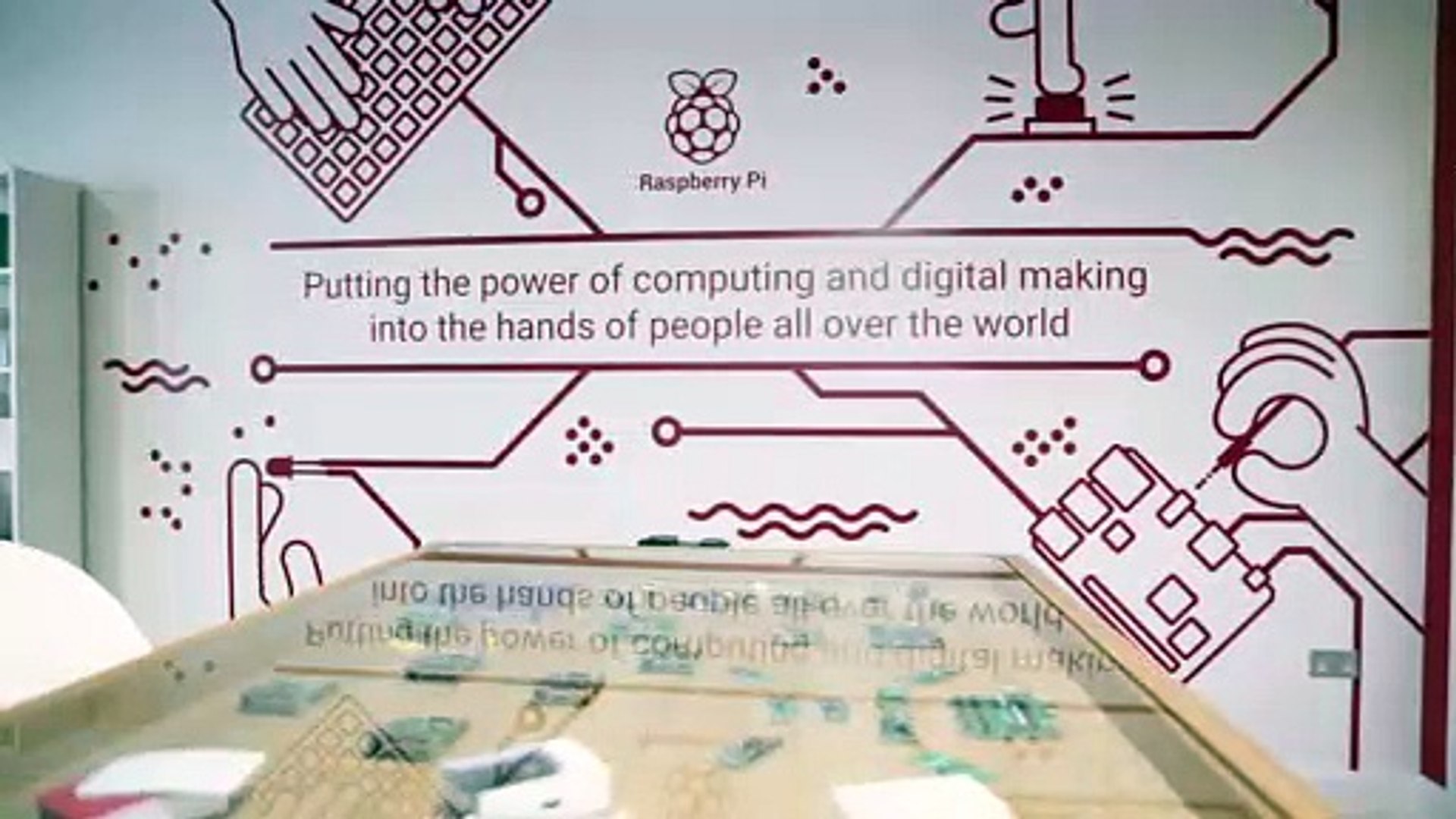 ⁣La primera tienda física Raspberry Pi