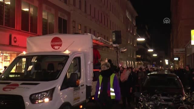 Avusturya'da Aşırı Sağcı Hükümet Karşıtı Gösteri