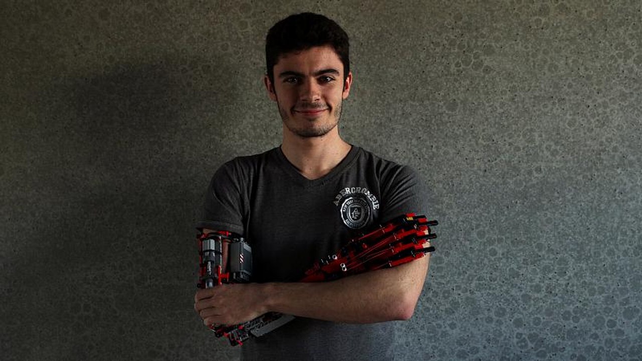David Aguilar: Der Student mit dem Legoarm