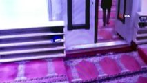 Camiden ayakkabı çalan hırsız kameraya yakalandı
