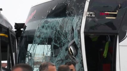 Malatya'da İki Otobüs Çarpıştı 1 Ölü, 17 Yaralı