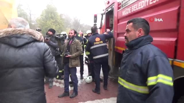 Niğde'de Tarihi Alaaddin Camii'nde Yangın Çıktı