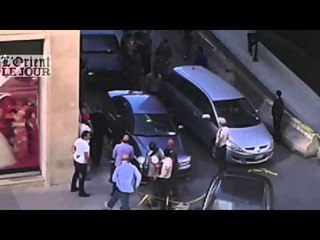 Des journalistes se font tabasser par des agents des douanes à Beyrouth - L'Orient - Le Jour