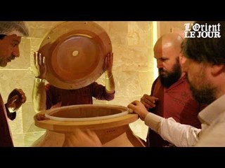 À Kefraya, du vin dans des amphores, à la manière des Phéniciens