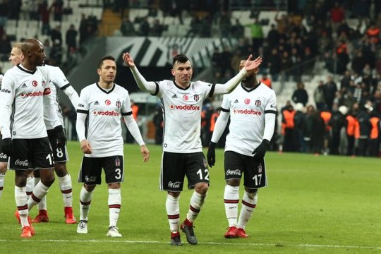 Çin Ekibi Beijing Gouan, Gary Medel İçin 10 Milyon Euroyu Gözden Çıkarttı