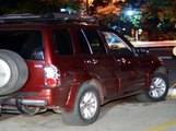Una pareja que se movilizaba en su vehículo fueron sorprendidos mientras esperaban en la luz roja