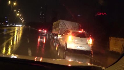 Gaziantep'te 7 Ton 400 Kilo Kaçak Nargile Tütünü Ele Geçirildi, 1 Kişi Tutuklandı