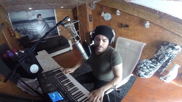 Umut Acıkgöz Gül Tükendi Ben Tükendim