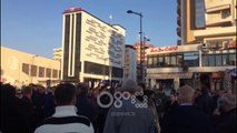 Ora News - Protestuesit në Vlorë i 