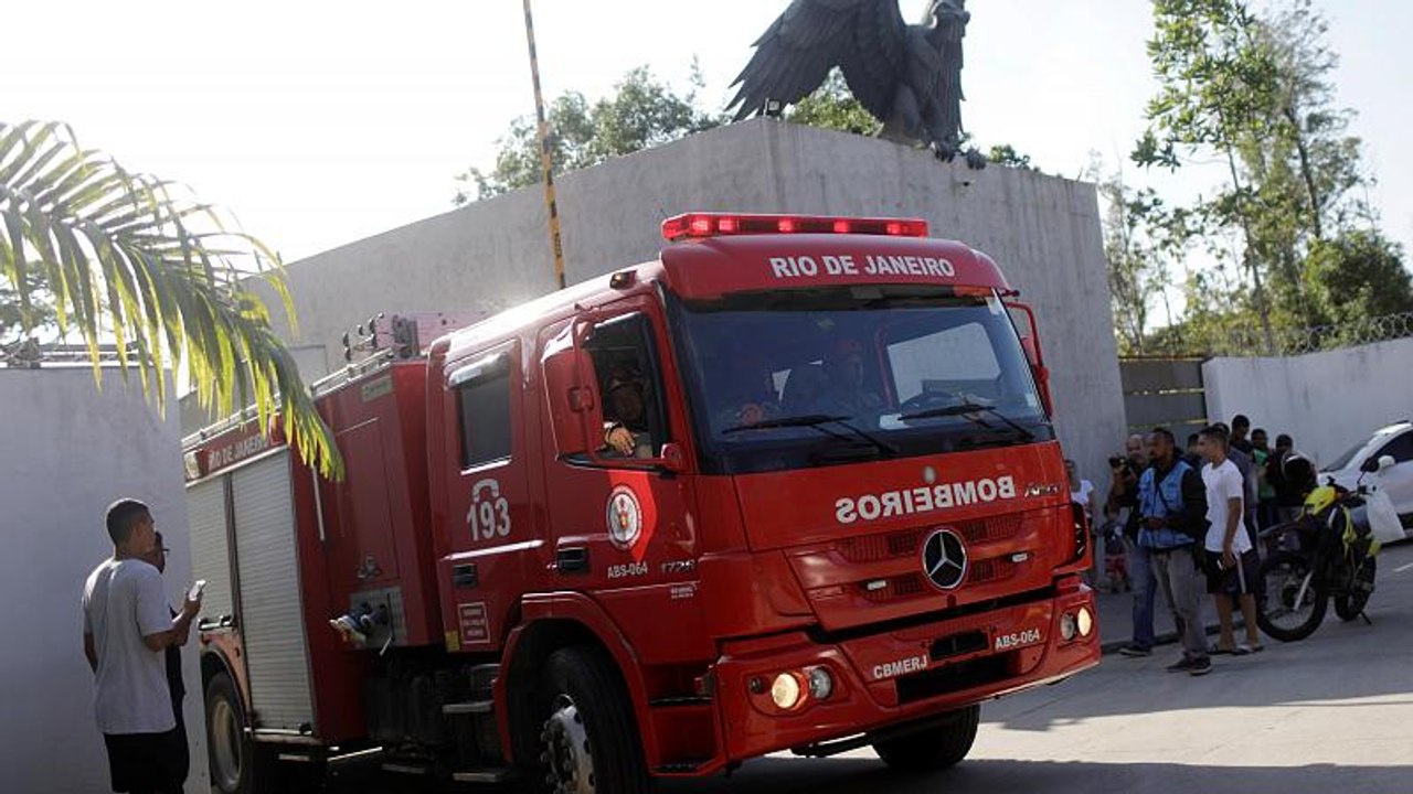 Feuer in Flamengo: Brasilien trauert um tote Nachwuchskicker von Rio
