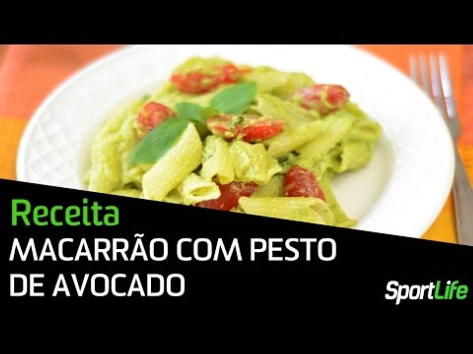 Macarrão com pesto de avocado