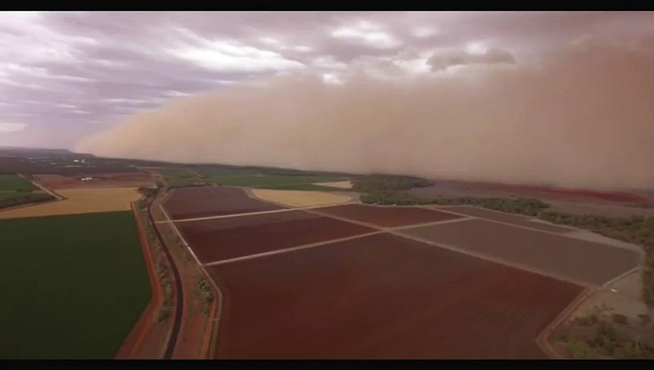 Ce mur de sable est une tempête en australie !