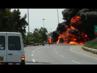 Choque y fuego en Panamericana: Dos muertos y un herido