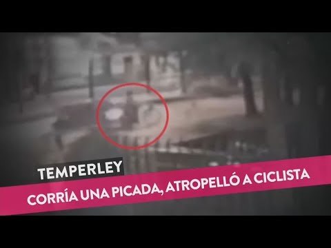 Corría una picada y atropelló a una ciclista