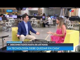 Padres que se desconectan de sus hijos en vacaciones