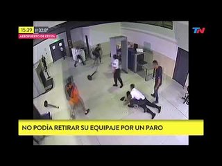 A las piñas en Ezeiza por una valija