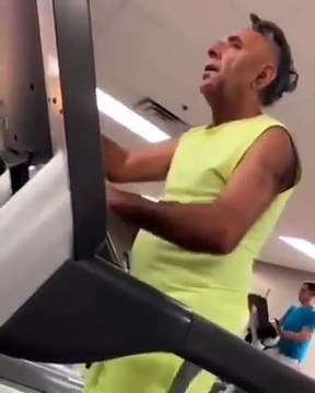 Cet homme cherche à perdre du poids très rapidement