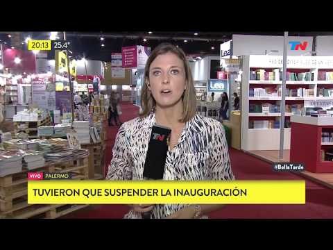 Docentes y alumnos protestaron en la feria del libro