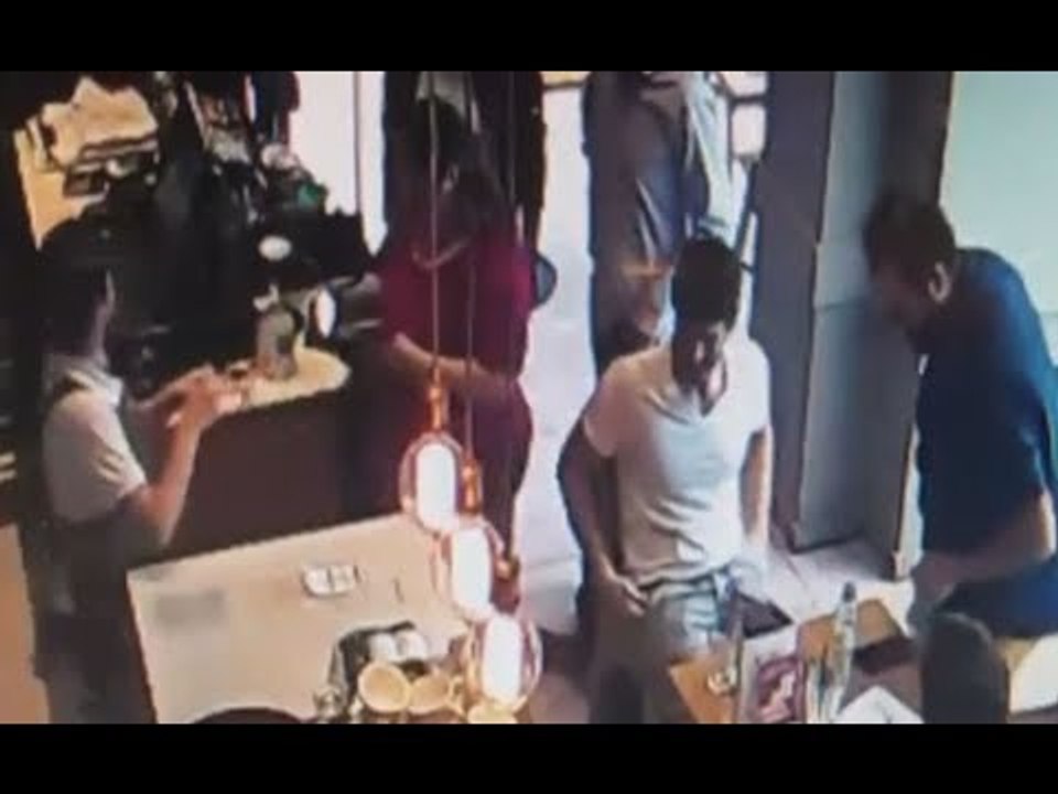 Así atacan los "roba mochilas"