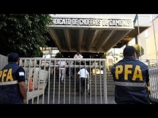 Allanan la sede central de Camioneros