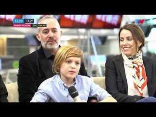 Somos Familia: Quedó sordo de bebé y ahora es trilingüe