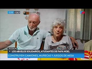 Los abuelos solidarios, ayudantes de Papá Noel