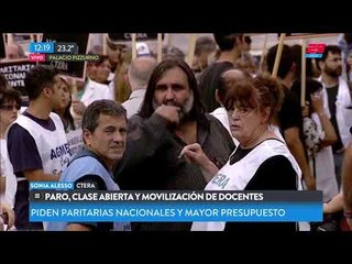 Paro, clase abierta y movilización de docentes