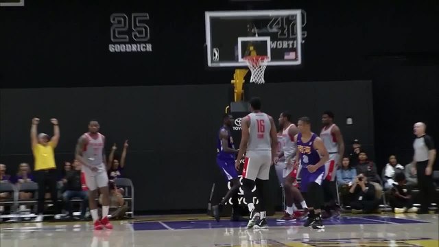 Scott Machado Finishes With 20 PTS, 10 AST & 4 REB For The South Bay Lakers