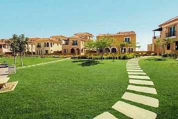 فيلا مازونت للبيع بكمبوند هايد بارك