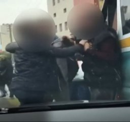 Bu sefer kadın dövdü