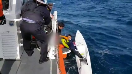 강풍에 표류하던 카약 이용객 8명 해경에 구조 / YTN