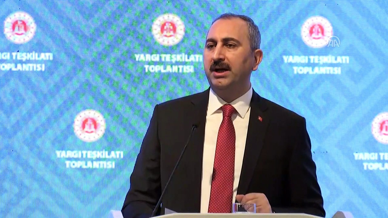Bakan Gül: '15 Temmuz gecesi milletin meydanlarda başlattığı demokrasi nöbetini, yargı mensupları da adliyelerde sürdürüyor' - ANTALYA