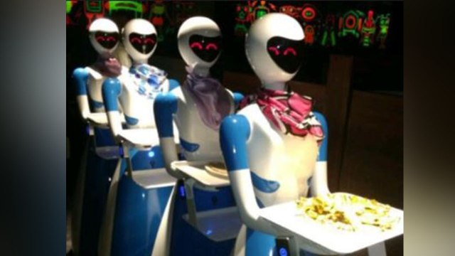Robot Restaurant : Chennai का एक ऐसा रेस्तरां जहां Robots परोसते है खाना | वनइंडिया हिंदी