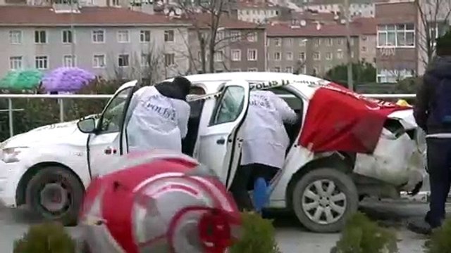 Alışveriş merkezinin önünde silahlı yaralama - İSTANBUL