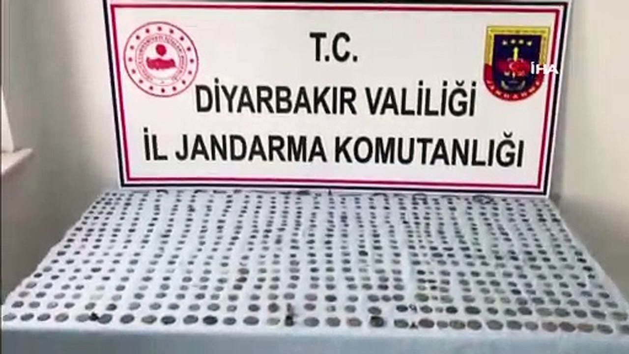 Roma ve Bizans dönemine ait 943 sikke, bileklik, kolye ve yüzük ele geçirildi