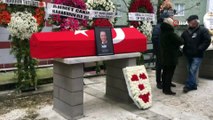 Yalçın Menteş’in cenaze namazında sevenleri gözyaşı döktü